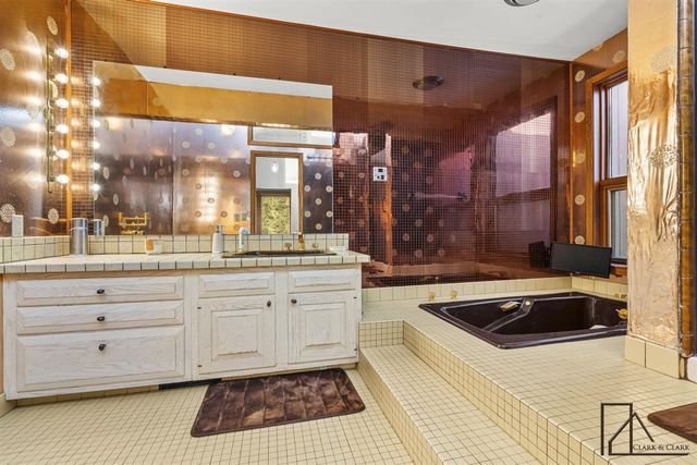 3920 Braeburn Drive, Norton Shores, MI 49441