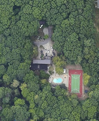 3920 Braeburn Drive, Norton Shores, MI 49441