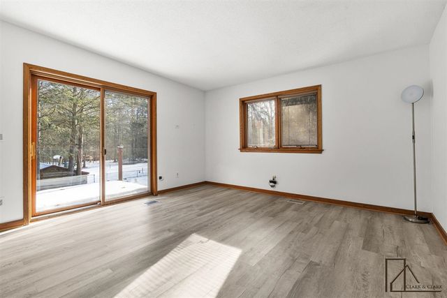 3920 Braeburn Drive, Norton Shores, MI 49441