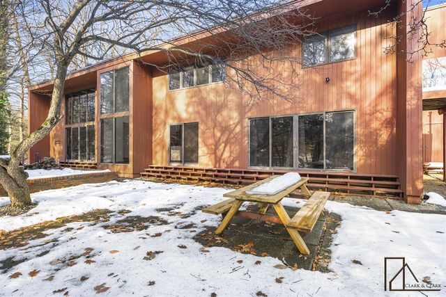 3920 Braeburn Drive, Norton Shores, MI 49441