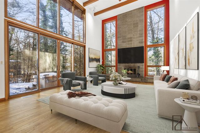 3920 Braeburn Drive, Norton Shores, MI 49441