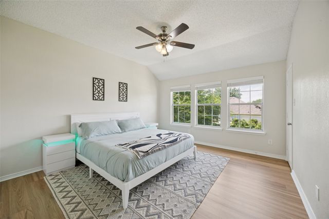 225 Pebblebrook Lane, Glenn Heights, TX 75154