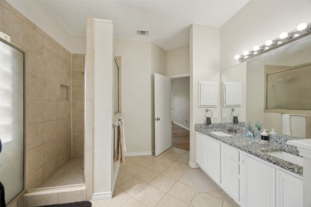 225 Pebblebrook Lane, Glenn Heights, TX 75154