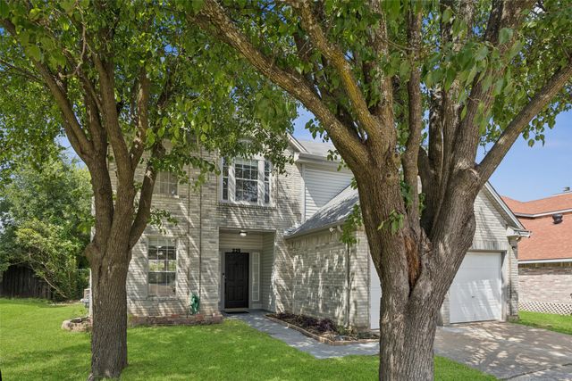 225 Pebblebrook Lane, Glenn Heights, TX 75154
