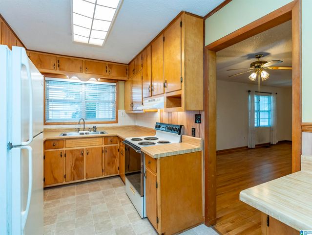 732 11TH STREET, Pleasant Grove, AL 35127