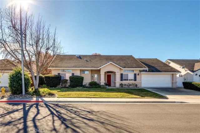 829 Saint Andrews Circle, Paso Robles, CA 93446