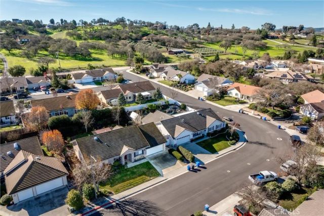 829 Saint Andrews Circle, Paso Robles, CA 93446