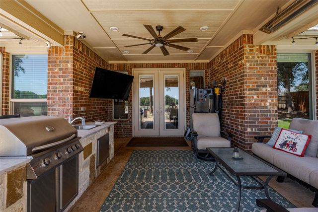 107 Willow Oak Drive, Krugerville, TX 76227