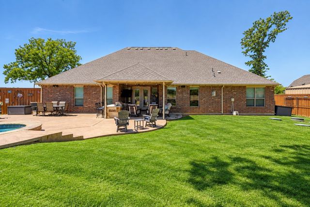 107 Willow Oak Drive, Krugerville, TX 76227