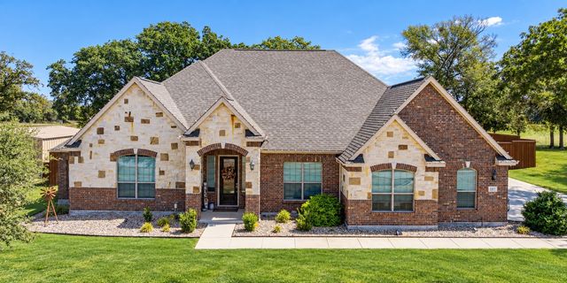 107 Willow Oak Drive, Krugerville, TX 76227