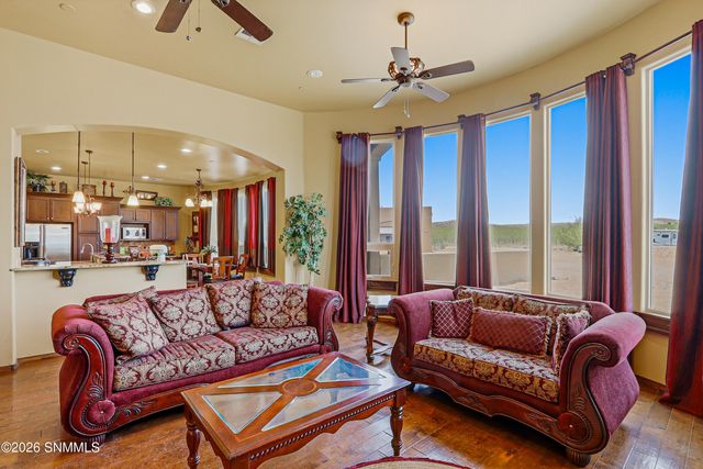 810 Banna Court, Las Cruces, NM 88005