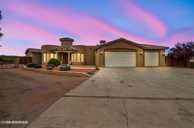 810 Banna Court, Las Cruces, NM 88005
