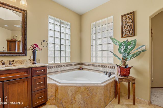 810 Banna Court, Las Cruces, NM 88005