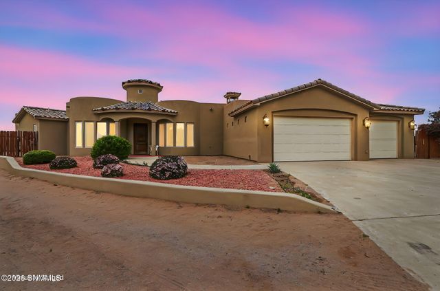 810 Banna Court, Las Cruces, NM 88005
