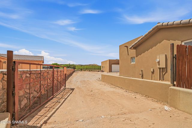 810 Banna Court, Las Cruces, NM 88005