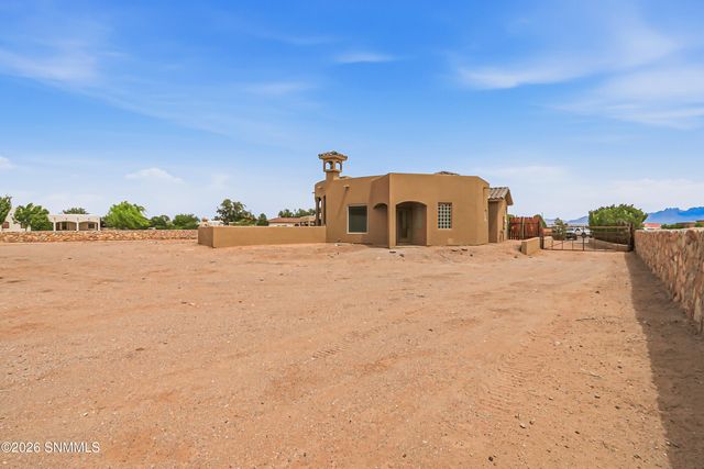 810 Banna Court, Las Cruces, NM 88005