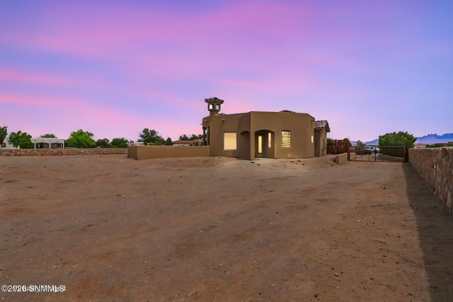 810 Banna Court, Las Cruces, NM 88005