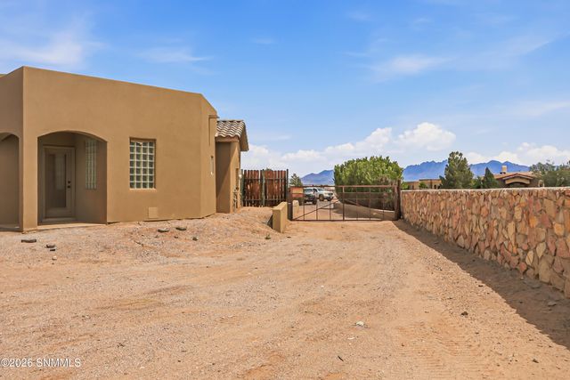 810 Banna Court, Las Cruces, NM 88005