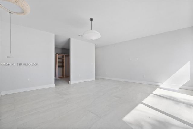 550 S Shore Dr, Miami Beach, FL 33141