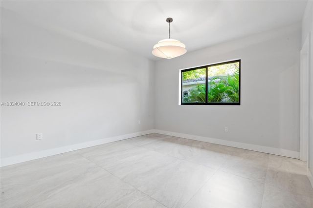 550 S Shore Dr, Miami Beach, FL 33141