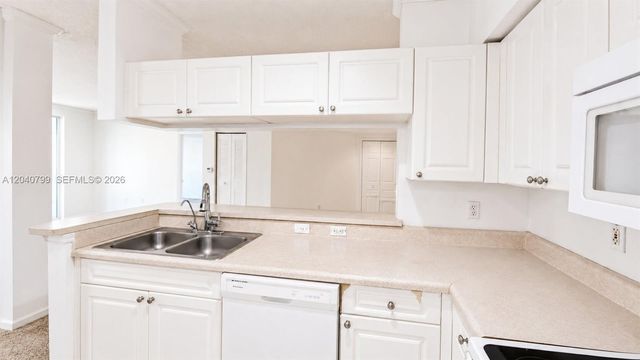 17150 N Bay Rd 2602, Sunny Isles Beach, FL 33160