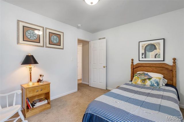 11 Towergate Court, Lake St Louis, MO 63367