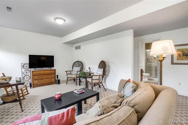 11 Towergate Court, Lake St Louis, MO 63367