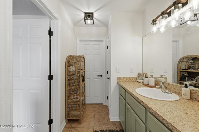 8449 STATE ROAD 100, Melrose, FL 32666