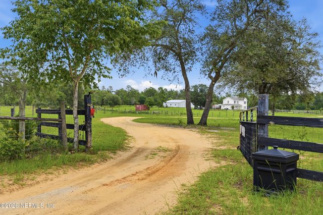 8449 STATE ROAD 100, Melrose, FL 32666