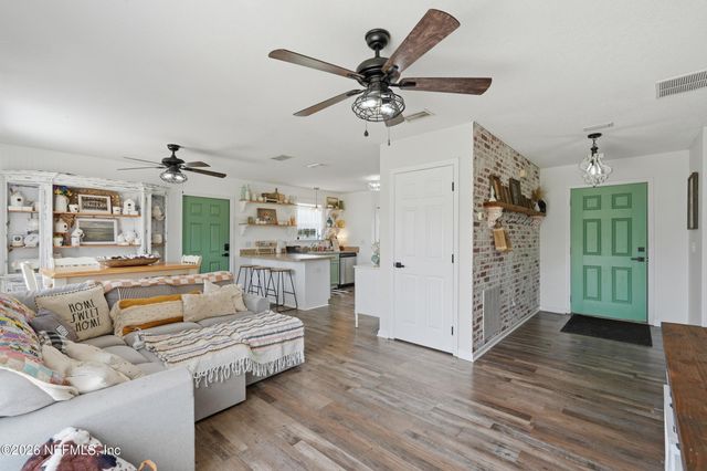 8449 STATE ROAD 100, Melrose, FL 32666