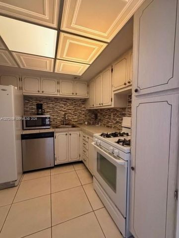 3140 S Ocean Drive 309, Hallandale Beach, FL 33009