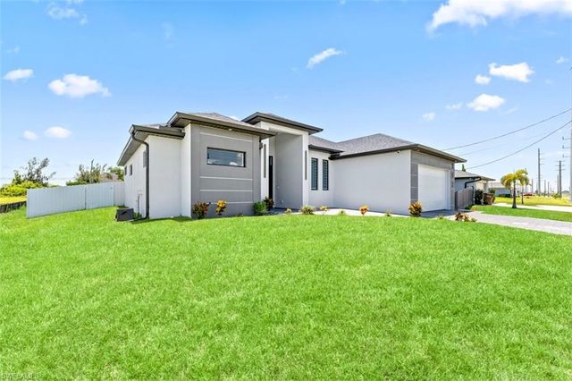212 Kismet PKWY W, Cape Coral, FL 33993