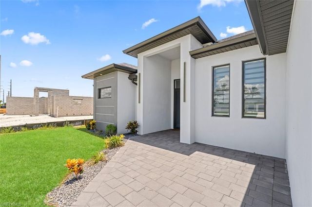 212 Kismet PKWY W, Cape Coral, FL 33993
