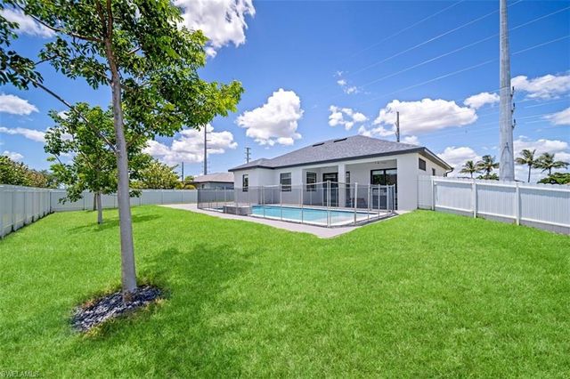 212 Kismet PKWY W, Cape Coral, FL 33993