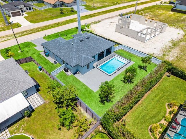 212 Kismet PKWY W, Cape Coral, FL 33993