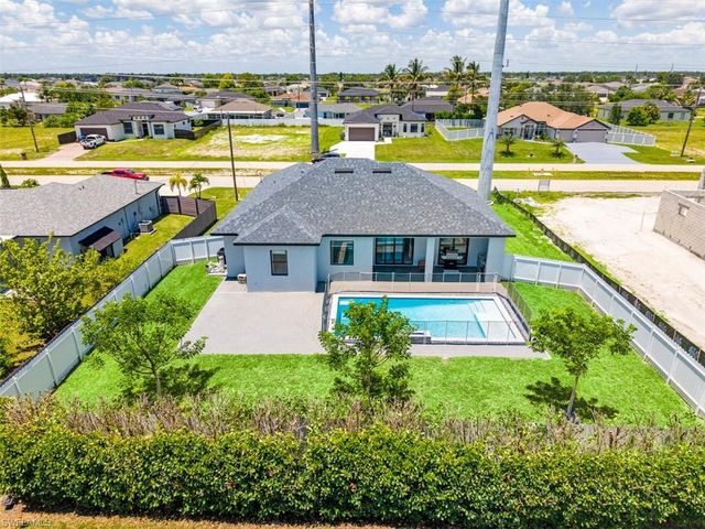 212 Kismet PKWY W, Cape Coral, FL 33993