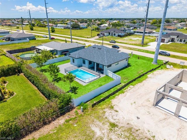 212 Kismet PKWY W, Cape Coral, FL 33993