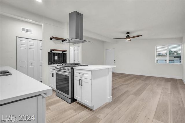 1660 Capistrano Avenue, Las Vegas, NV 89169