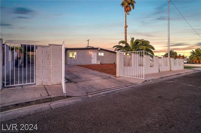 1660 Capistrano Avenue, Las Vegas, NV 89169