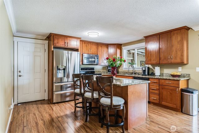 1024 21st Street NW, Puyallup, WA 98371