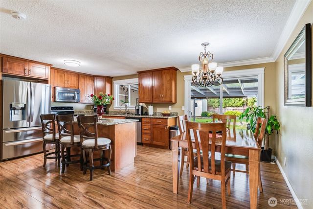 1024 21st Street NW, Puyallup, WA 98371