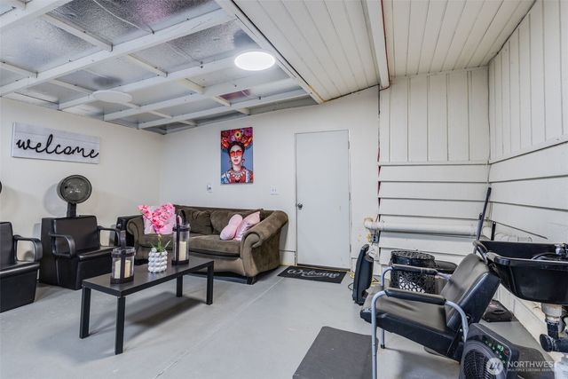 1024 21st Street NW, Puyallup, WA 98371