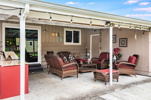 1024 21st Street NW, Puyallup, WA 98371