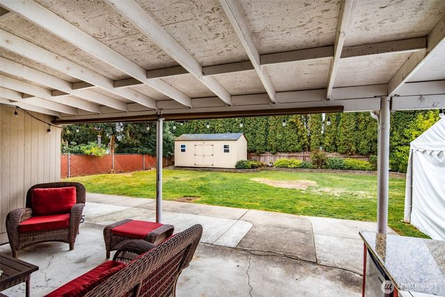 1024 21st Street NW, Puyallup, WA 98371