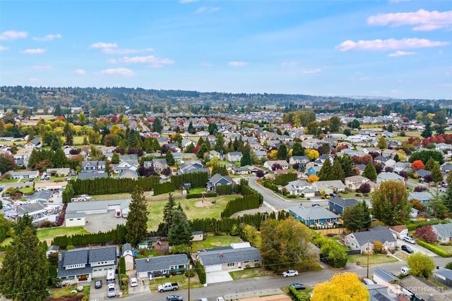 1024 21st Street NW, Puyallup, WA 98371