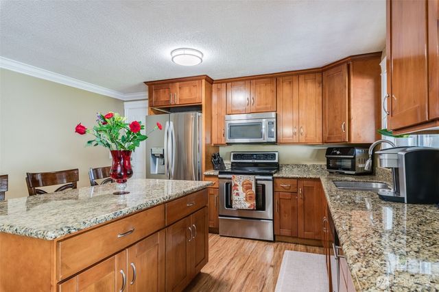 1024 21st Street NW, Puyallup, WA 98371