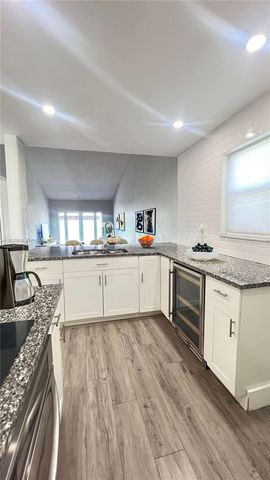 2349 N 37th Ave, Hollywood, FL 33021