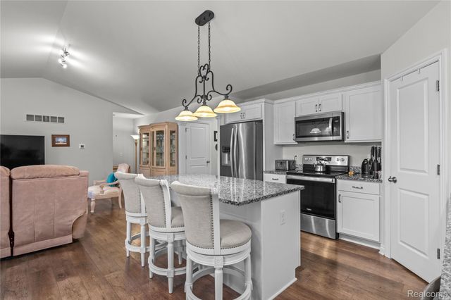 13704 Chester Court, Van Buren Charter Township, MI 48111