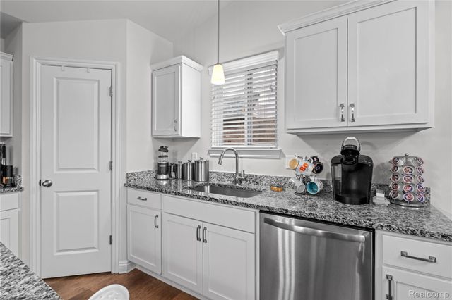 13704 Chester Court, Van Buren Charter Township, MI 48111