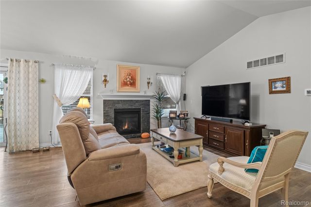 13704 Chester Court, Van Buren Charter Township, MI 48111